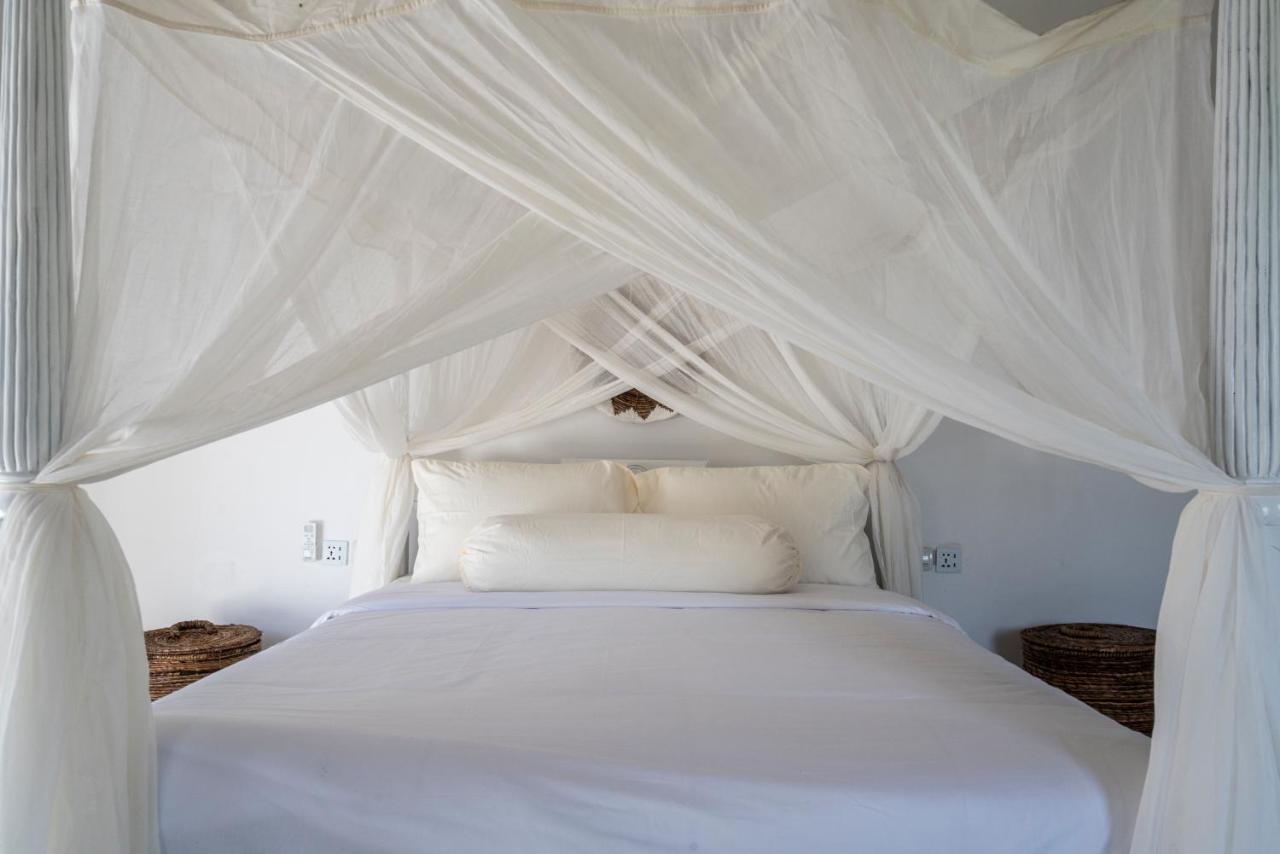 Isaiya Boutique Hotel Canggu  Exterior photo