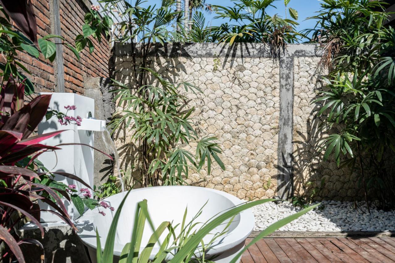 Isaiya Boutique Hotel Canggu  Exterior photo