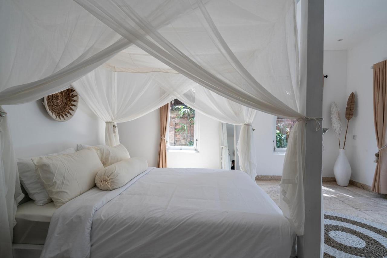 Isaiya Boutique Hotel Canggu  Exterior photo