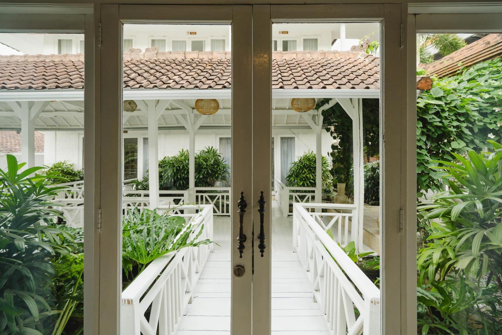 Isaiya Boutique Hotel Canggu  Exterior photo