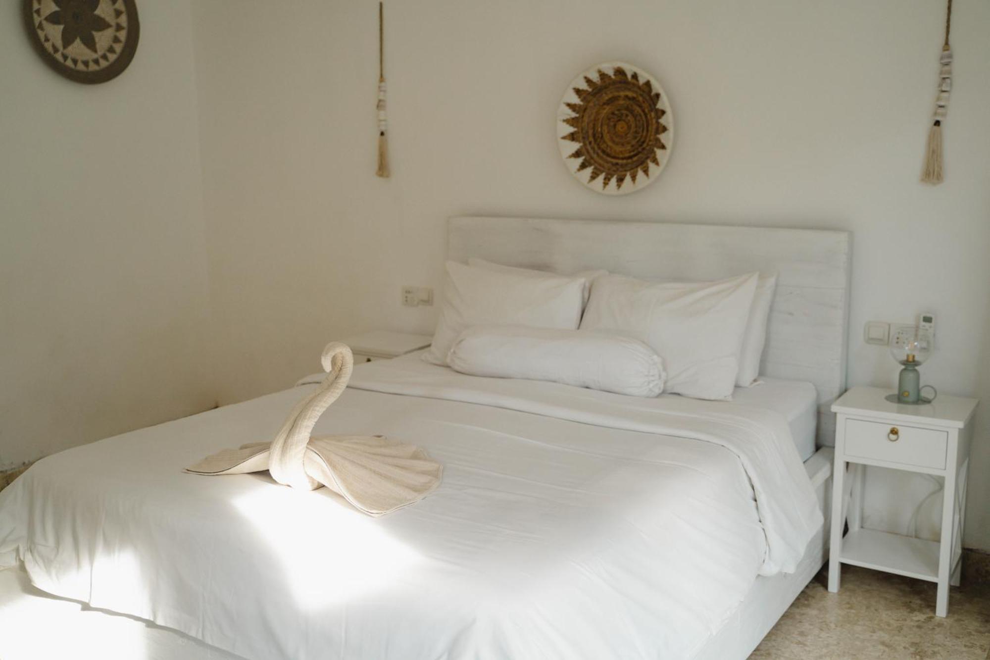 Isaiya Boutique Hotel Canggu  Exterior photo