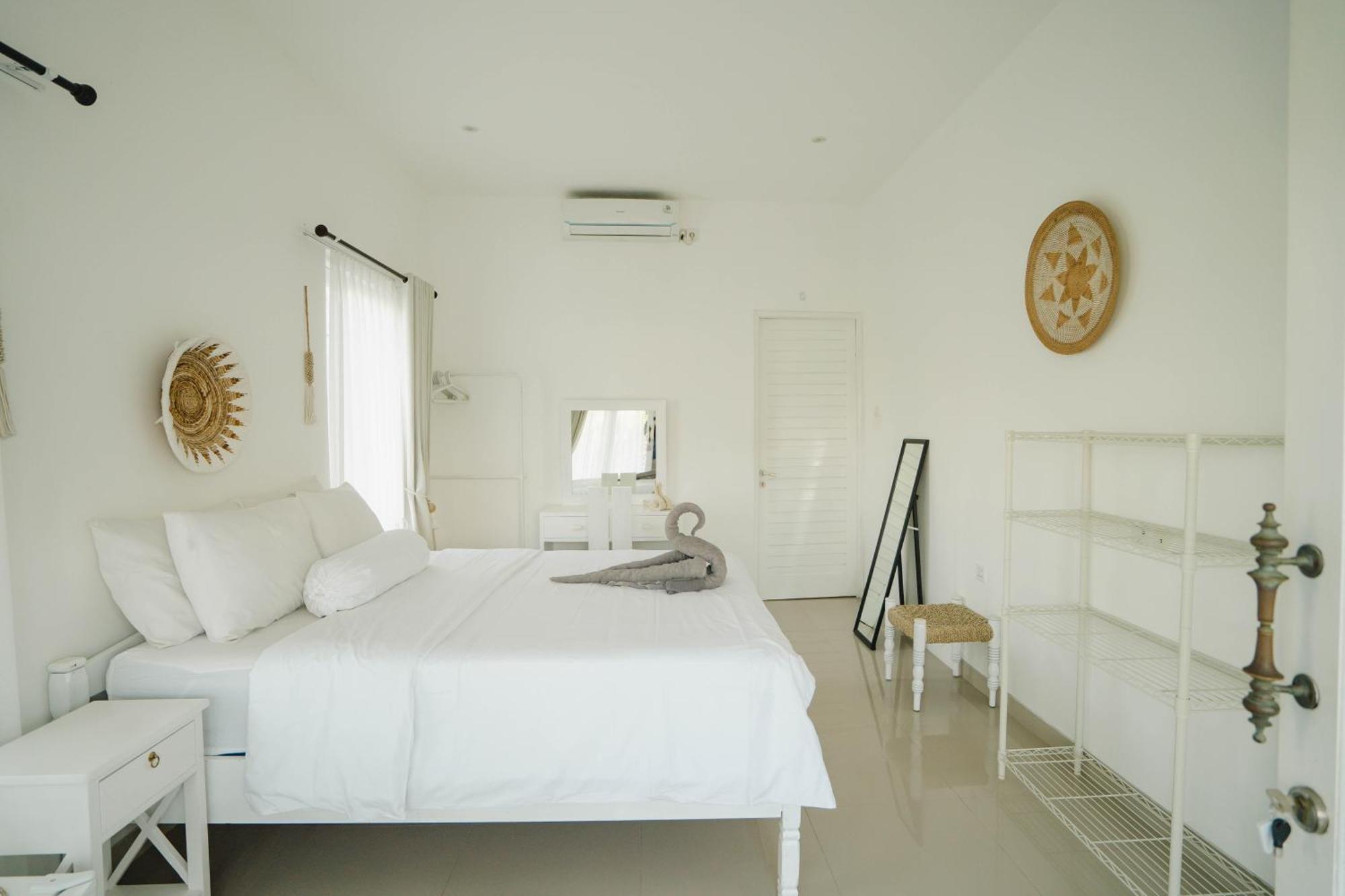 Isaiya Boutique Hotel Canggu  Exterior photo