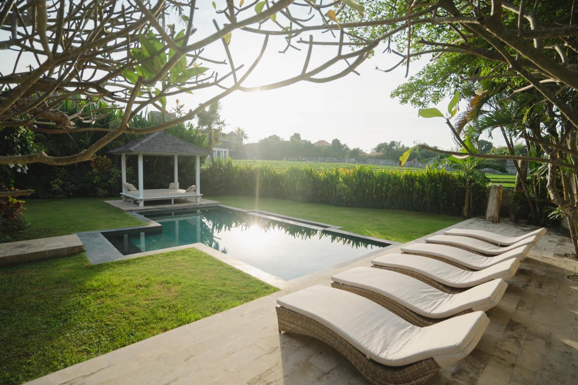 Isaiya Boutique Hotel Canggu  Exterior photo