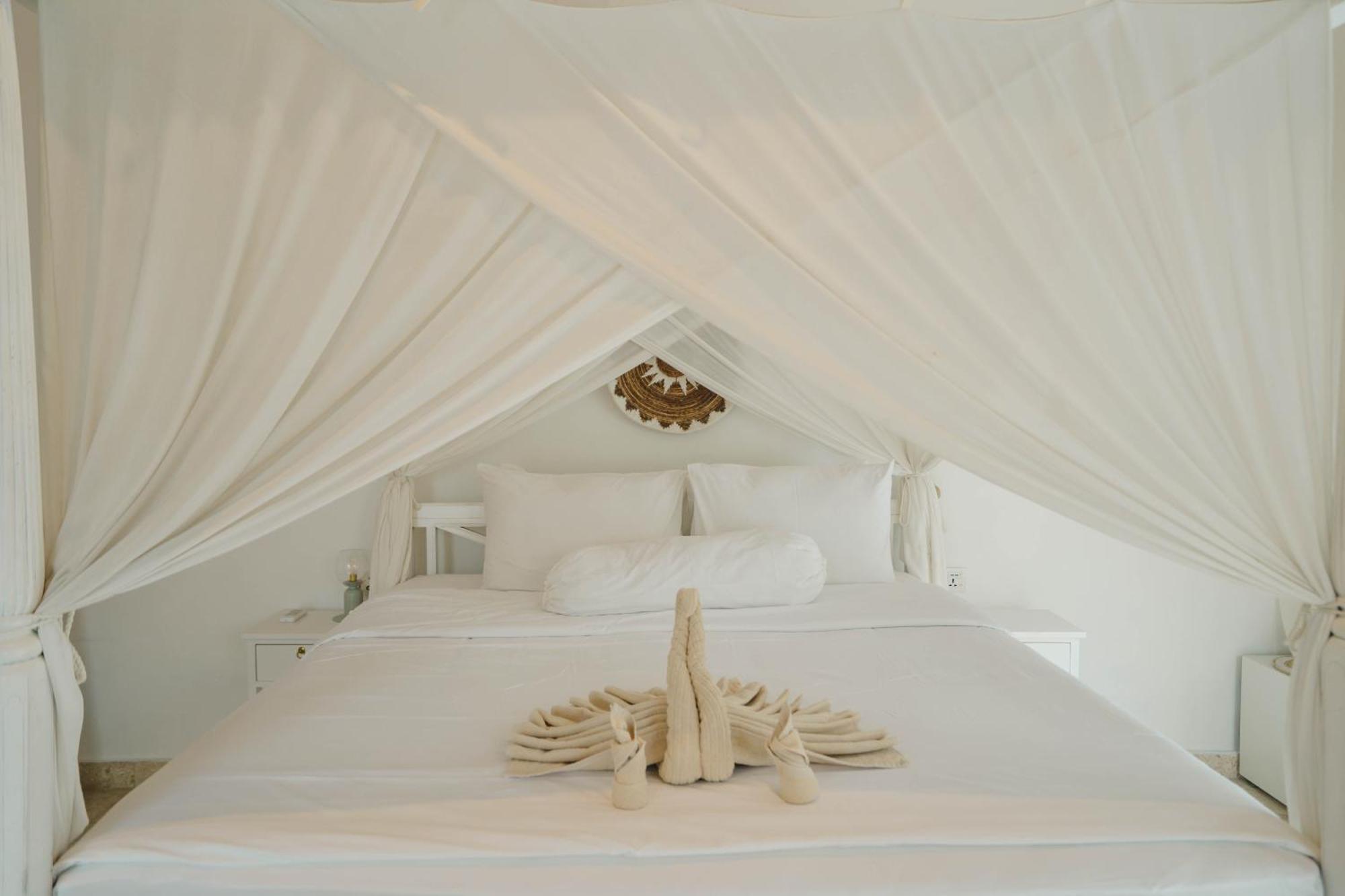 Isaiya Boutique Hotel Canggu  Exterior photo
