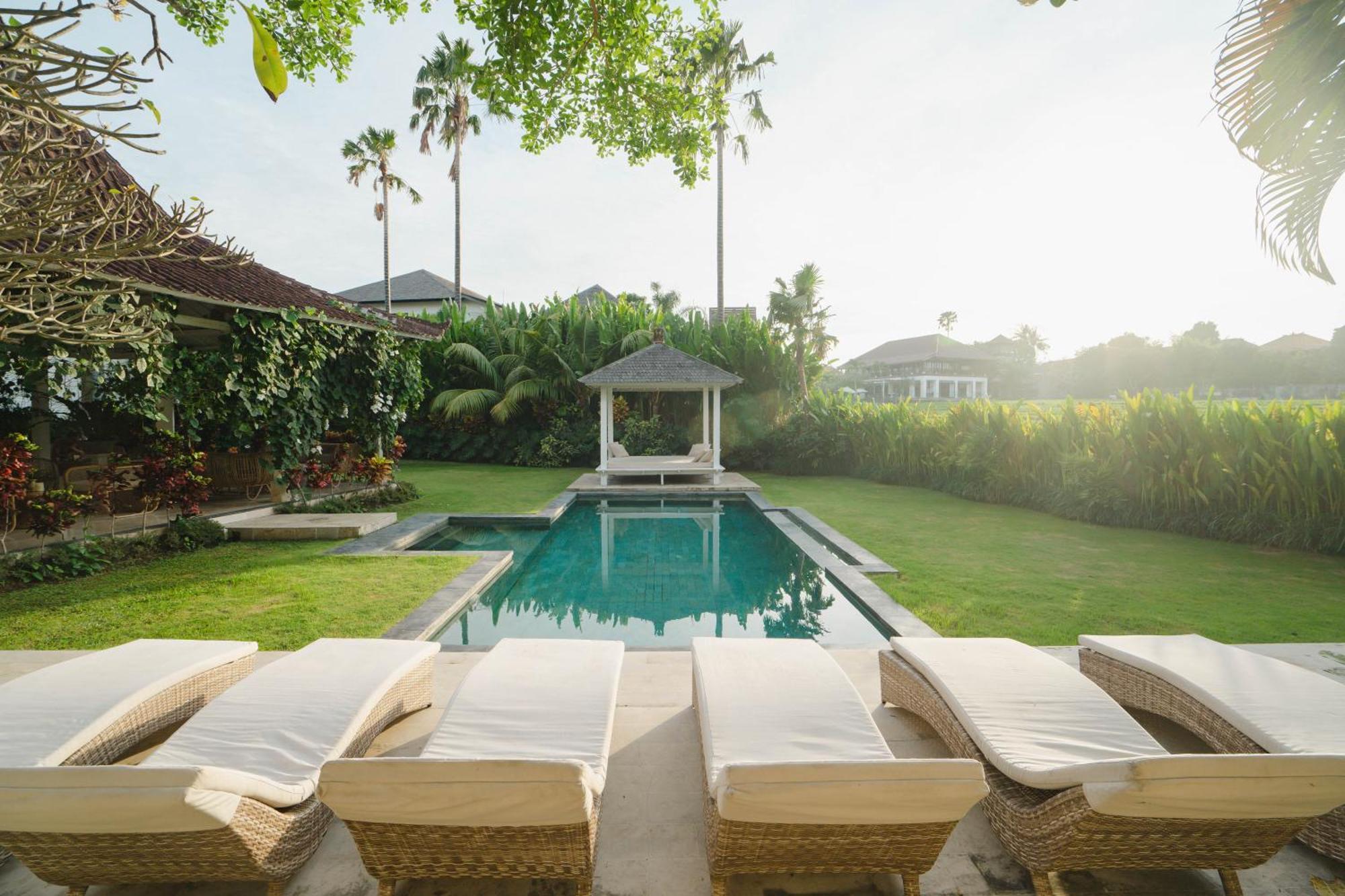 Isaiya Boutique Hotel Canggu  Exterior photo
