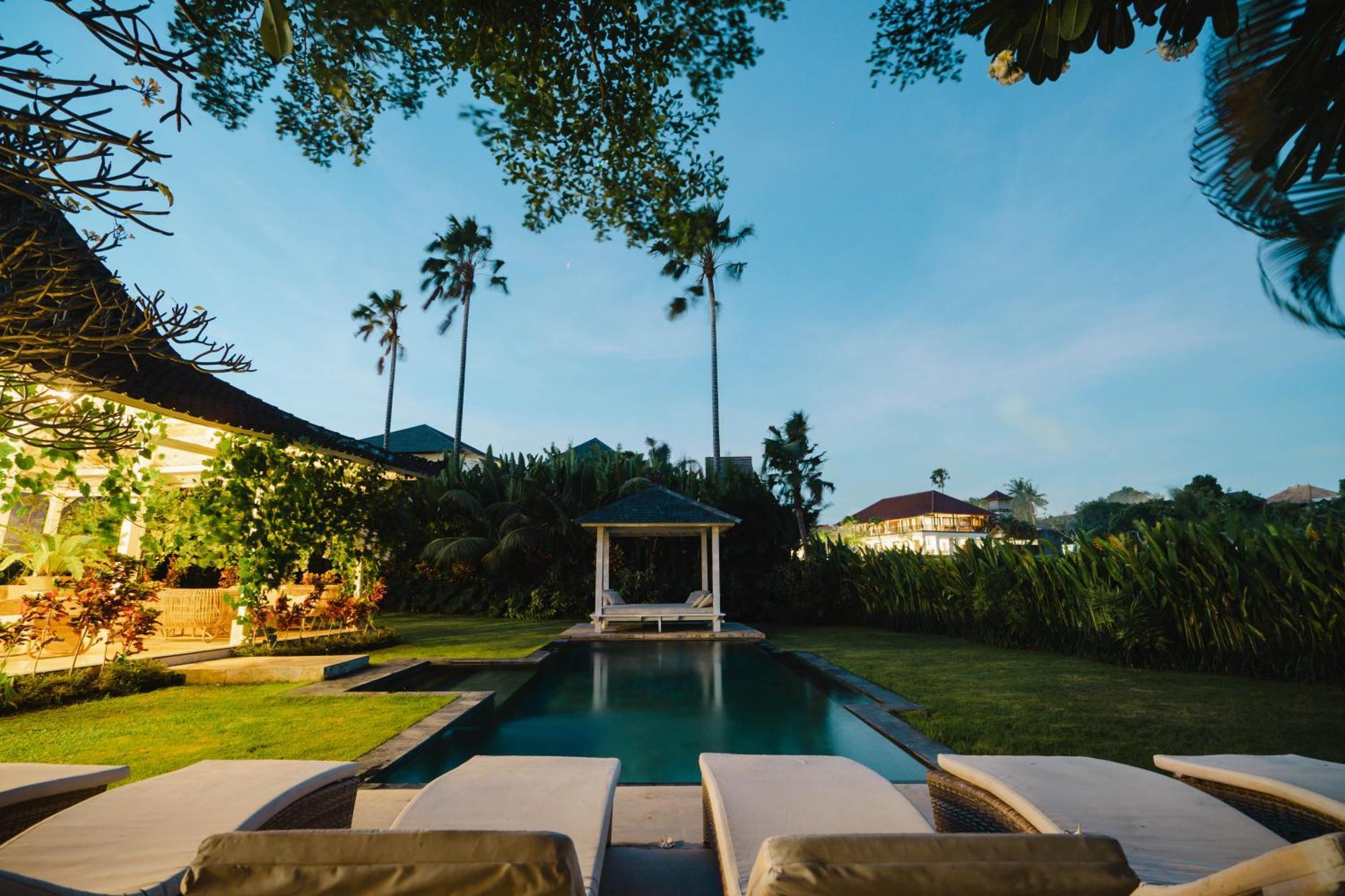 Isaiya Boutique Hotel Canggu  Exterior photo
