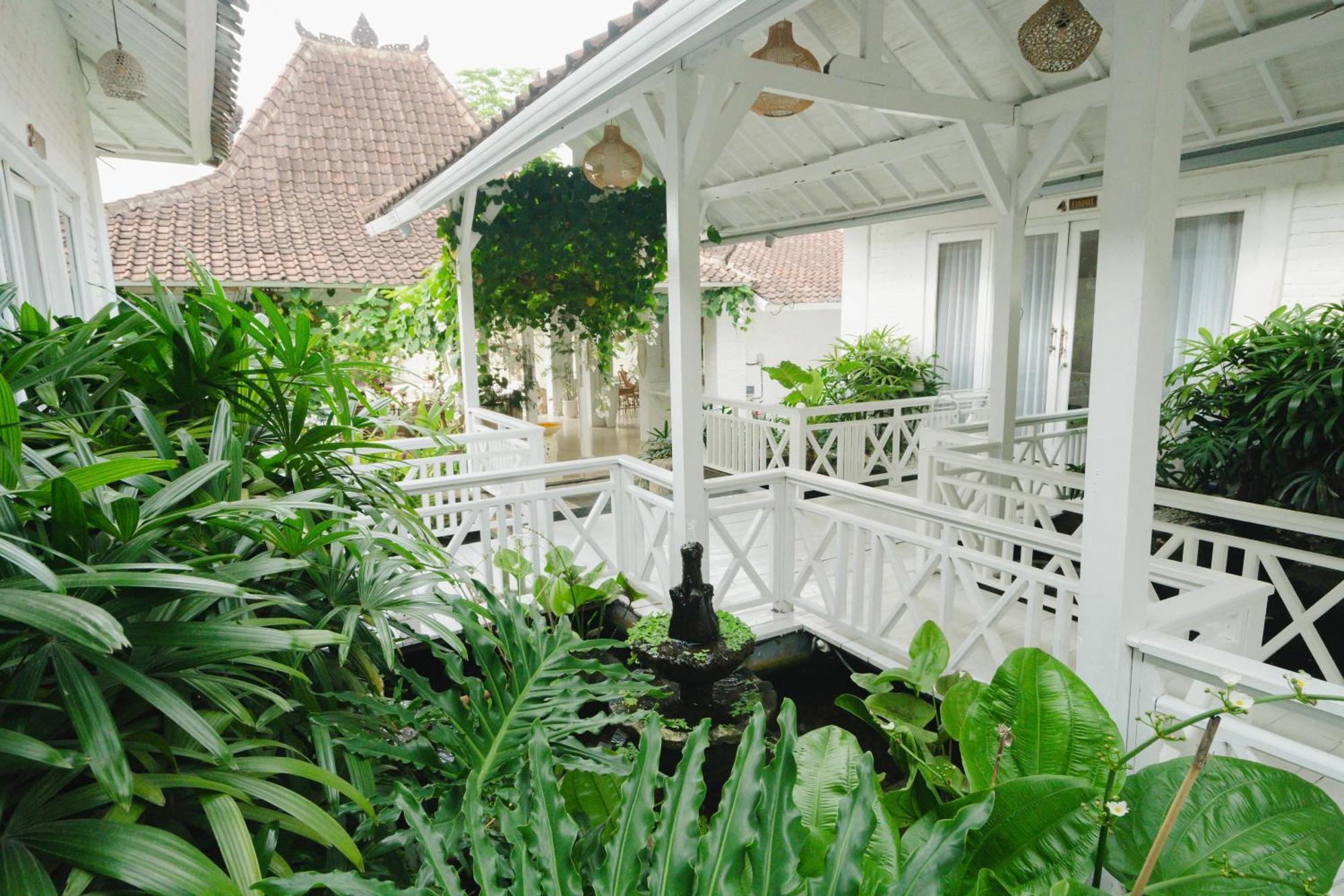 Isaiya Boutique Hotel Canggu  Exterior photo